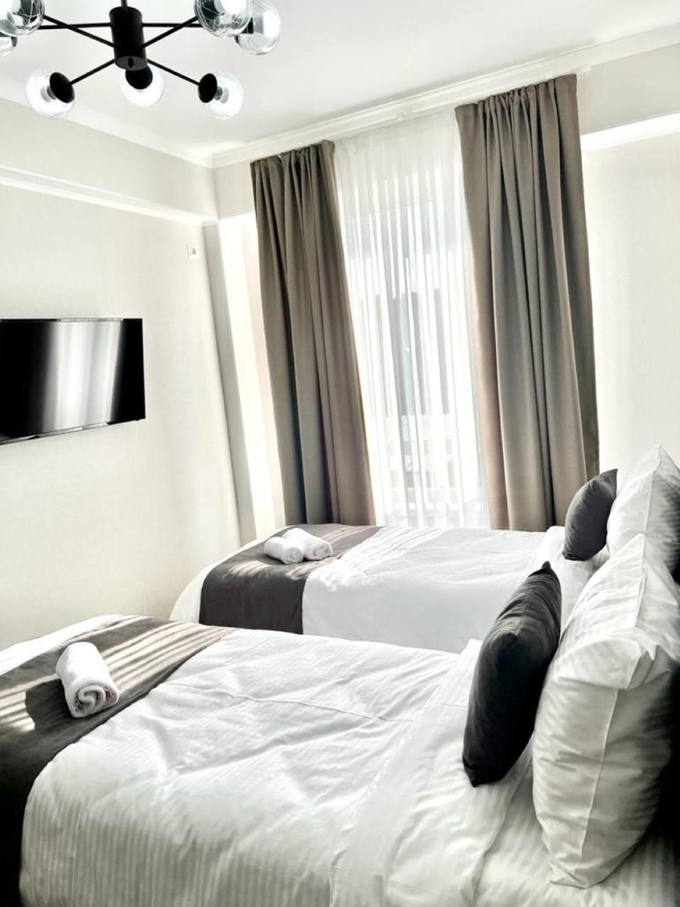 Urban Hotel Bisjkek Buitenkant foto