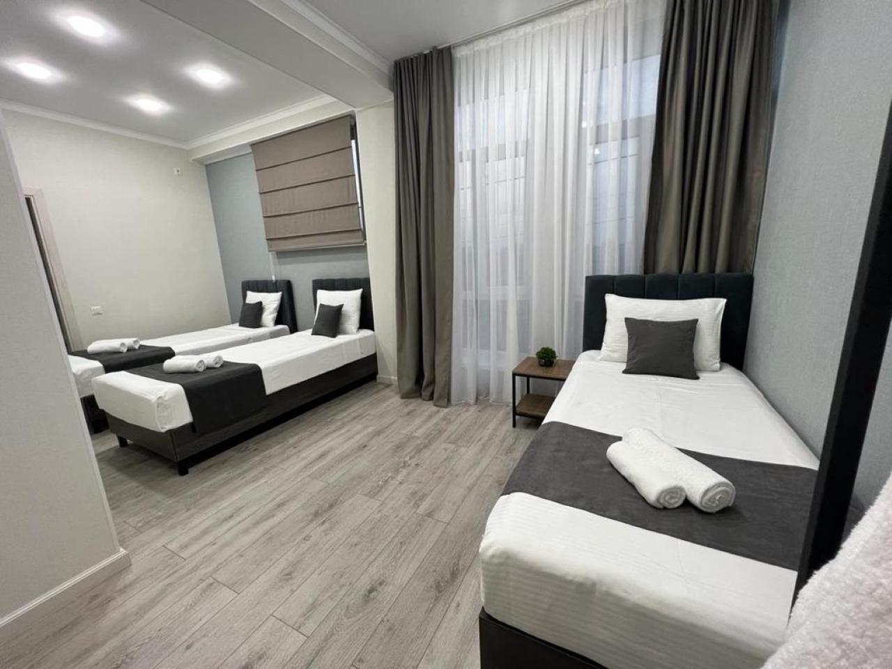 Urban Hotel Bisjkek Buitenkant foto